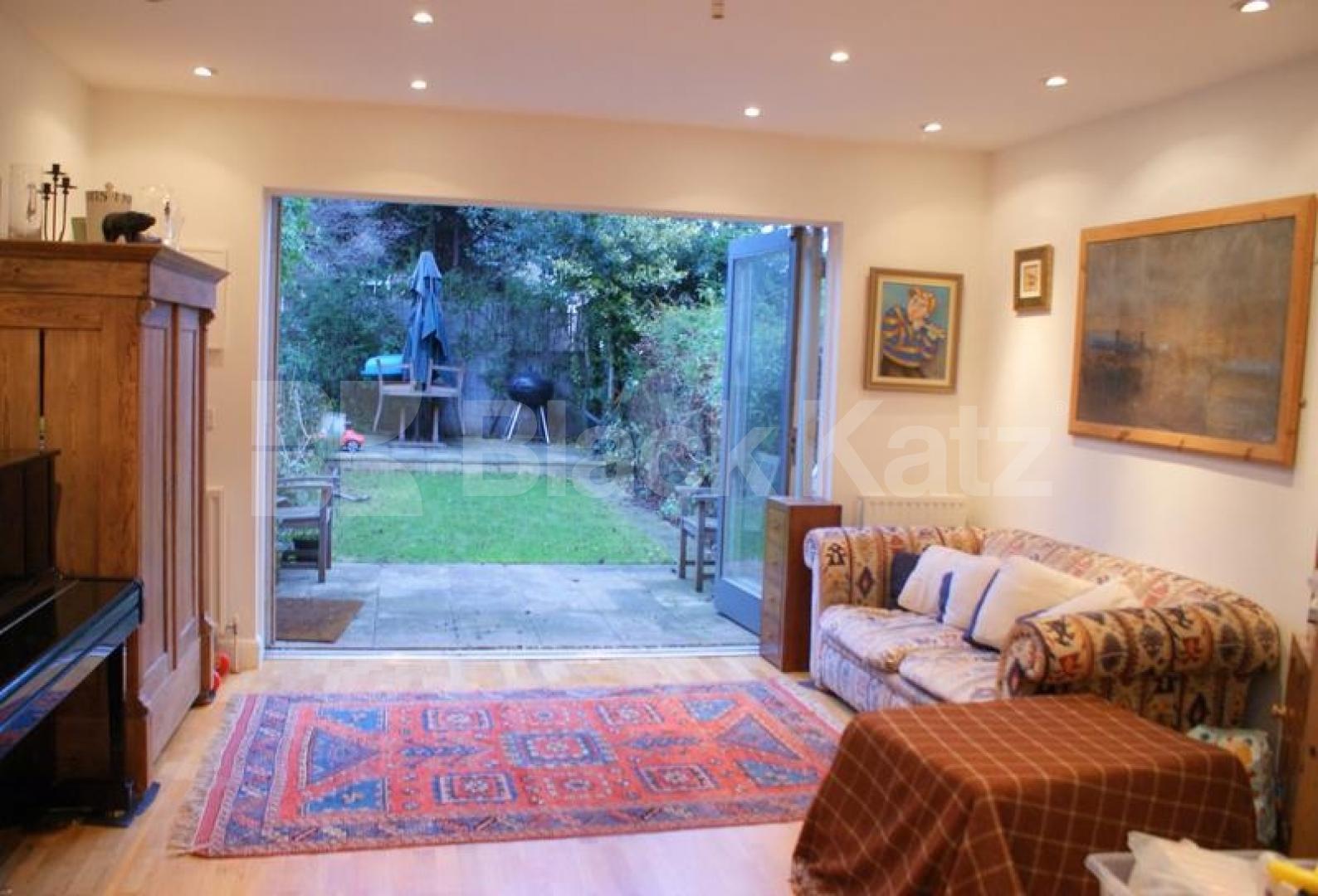 			NEW INSTRUCTION, 2 Bedroom, 1 bath, 1 reception Ground Floor Flat			 Rush Hill Road, Clapham Junction