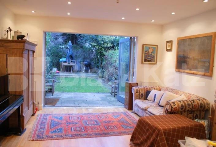 			NEW INSTRUCTION, 2 Bedroom, 1 bath, 1 reception Ground Floor Flat			 Rush Hill Road, Clapham Junction