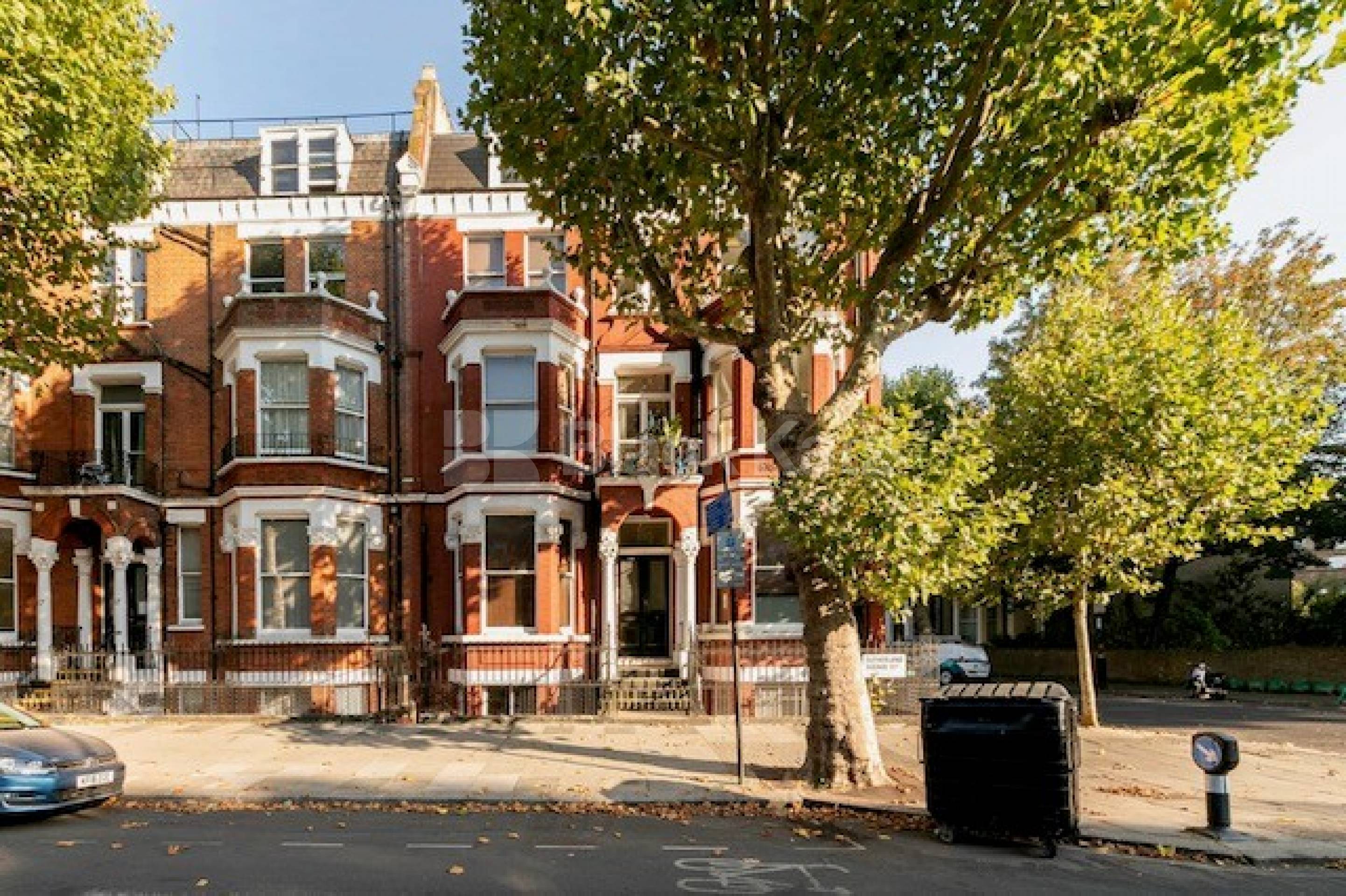 Fantastic studio/1 bed with a mezzanine level bedroom in Maida Vale Sutherland Avenue, Maida Vale W9