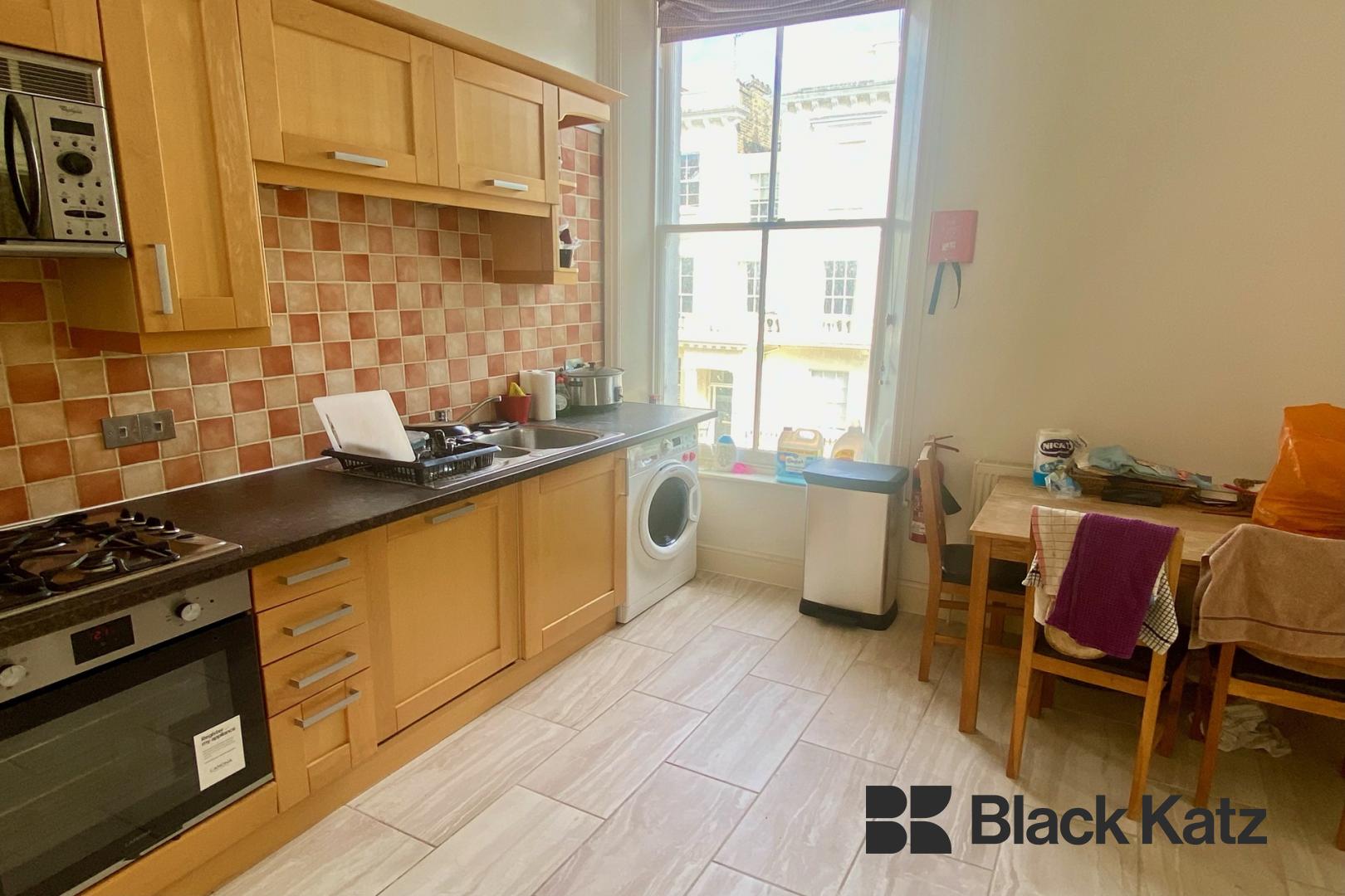 Large, bright and airy three bedroom, two bathroom flat Sussex Street, Pimlico / Victoria