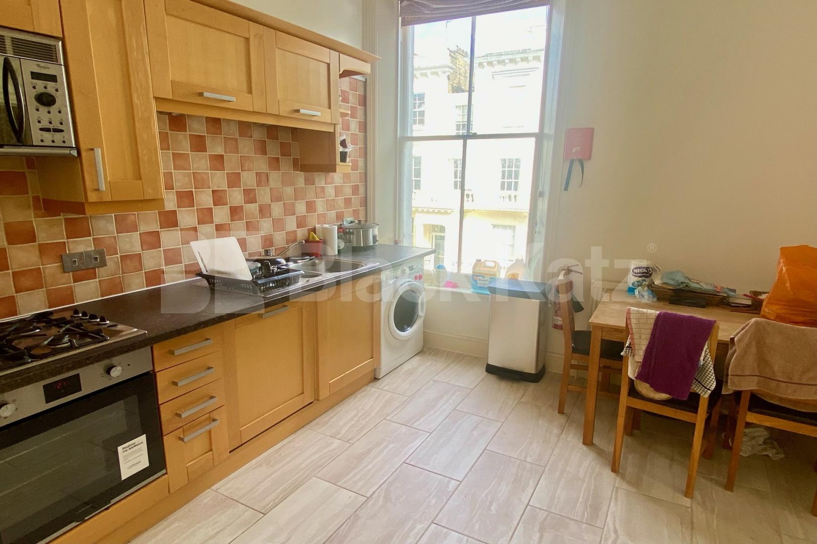 Large, bright and airy three bedroom, two bathroom flat Sussex Street, Pimlico / Victoria