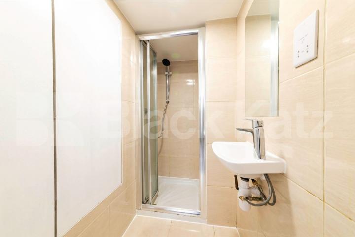 Fantastic studio/1 bed with a mezzanine level bedroom in Maida Vale Sutherland Avenue, Maida Vale