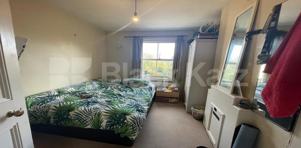 			LET , 3 Bedroom, 1 bath, 1 reception Apartment			 Trafalgar Avenue, Elephant and Castle / Peckham 