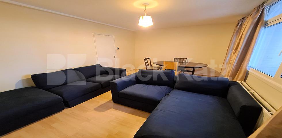 Split level three double bedroom flat mins to tube & shops Camden Road, Tufnell Park