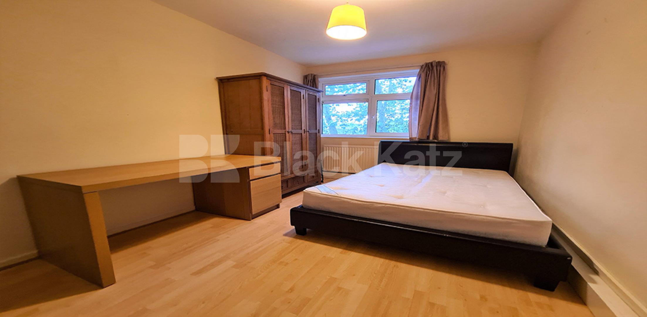 Split level three double bedroom flat mins to tube & shops Camden Road, Tufnell Park