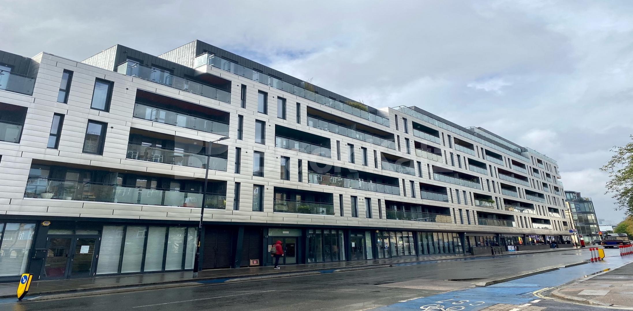 			LET , 2 Bedroom, 1 bath, 1 reception Apartment			 Southwark Bridge Road, Southwark