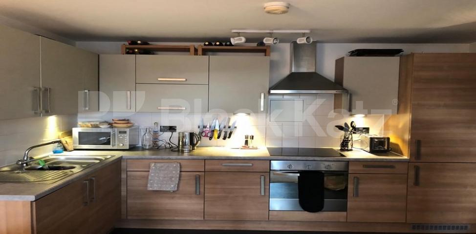 			LET , 2 Bedroom, 1 bath, 1 reception Apartment			 Southwark Bridge Road, Southwark