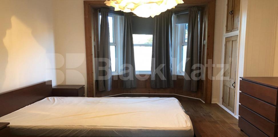 			LET , 2 Bedroom, 1 bath, 1 reception Apartment			 Chivalry Road, Clapham Junction 