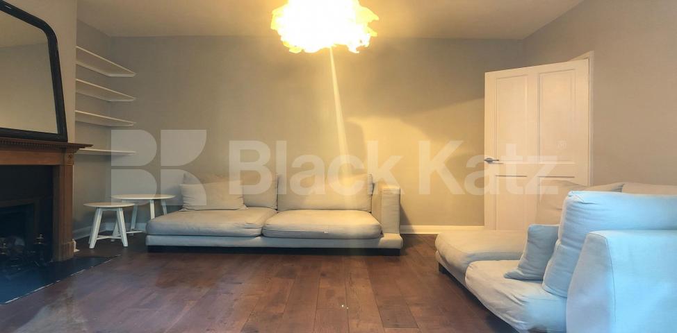 			LET , 2 Bedroom, 1 bath, 1 reception Apartment			 Chivalry Road, Clapham Junction 