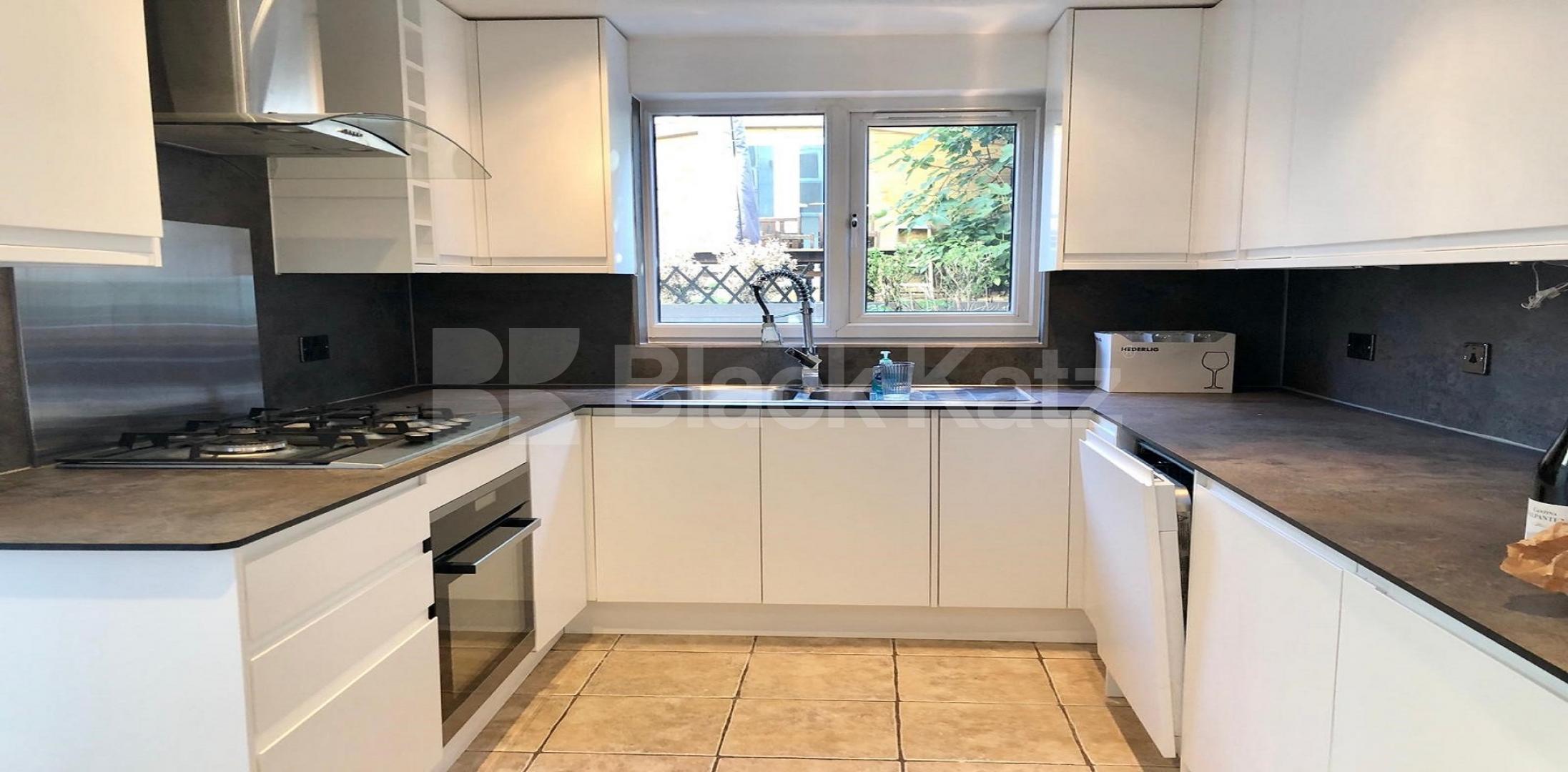 			NEW INSTRUCTION , 3 Bedroom, 1 bath, 1 reception Apartment			 Chivalry Road, Clapham Junction 