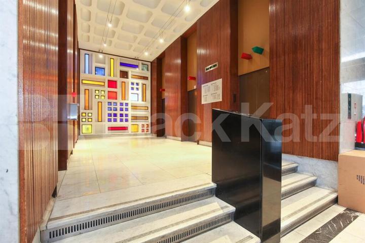 Benefiting from 24 Hour concierge, residents pool, gym & inclusive of rates  Metro Central Heights, Newington Causeway, Elephant & Castle