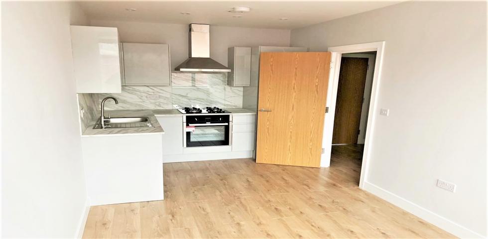 			HEATING, HOT WATER, COOKING GAS and PARKING INCLUDED, 1 Bedroom, 1 bath, 1 reception Flat			 Church Lane , KINGSBURY / WEST HENDON 