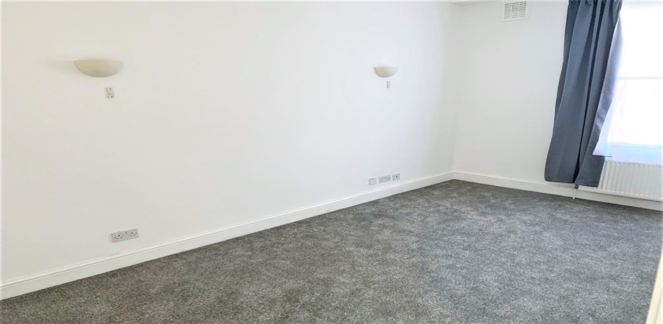 			2 Bedroom, 1 bath, 1 reception Flat			 Harrow Road, WESTBOURNE PARK 