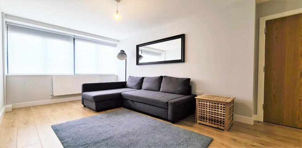 			PARKING SPACE , 1 Bedroom, 1 bath, 1 reception Apartment			 Church Lane , KINGSBURY 