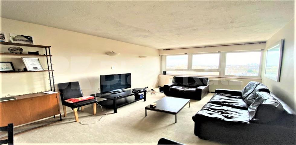 			VIRTUAL TOUR AVAILABLE!, 2 Bedroom, 1 bath, 1 reception Flat			 Seven Sisters Road, Park House, FINSBURY PARK