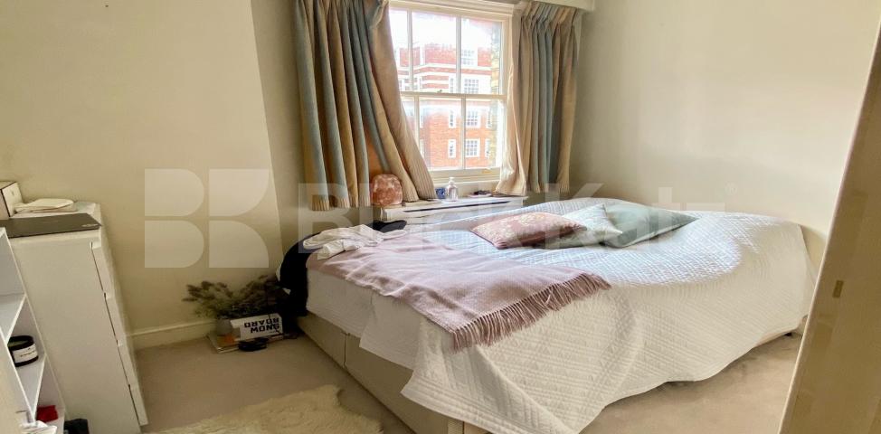 			LET  , 3 Bedroom, 2 bath, 1 reception Apartment			 St George’s Square, Pimilco / Victoria 