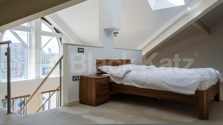 			LET , 2 Bedroom, 1 bath, 1 reception Apartment			 Shad Thames, London Bridge