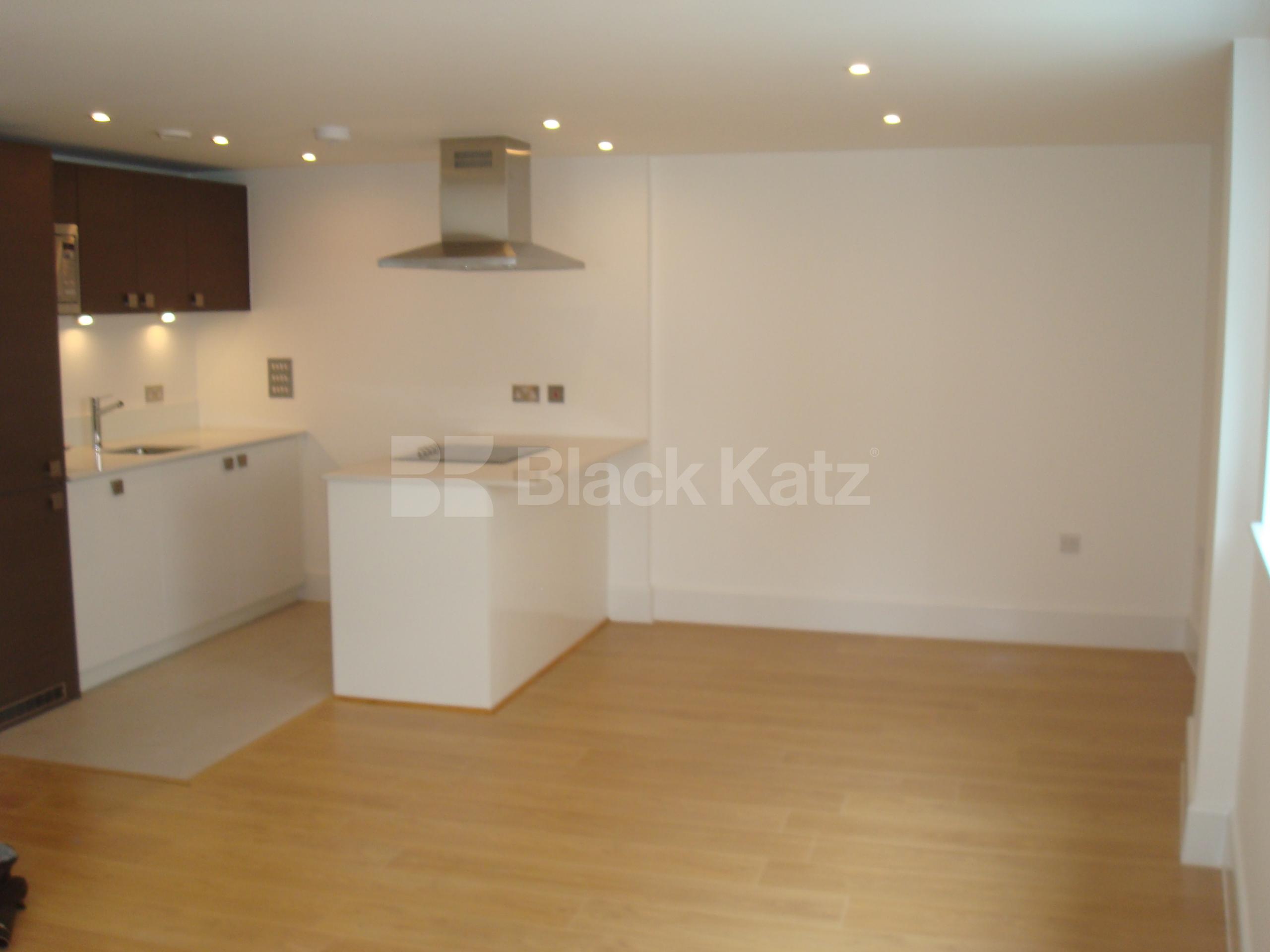 			1 Bedroom, 1 bath, 1 reception Apartment			 Shepherdess Walk, Shoreditch N1