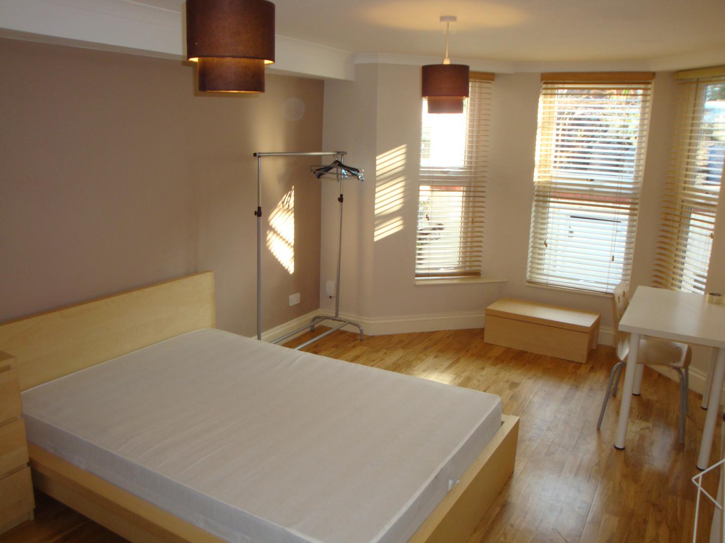 			GARDEN APARTMENT, 2 Bedroom, 1 bath, 1 reception Flat			 Sherriff Road, WEST HAMPSTEAD