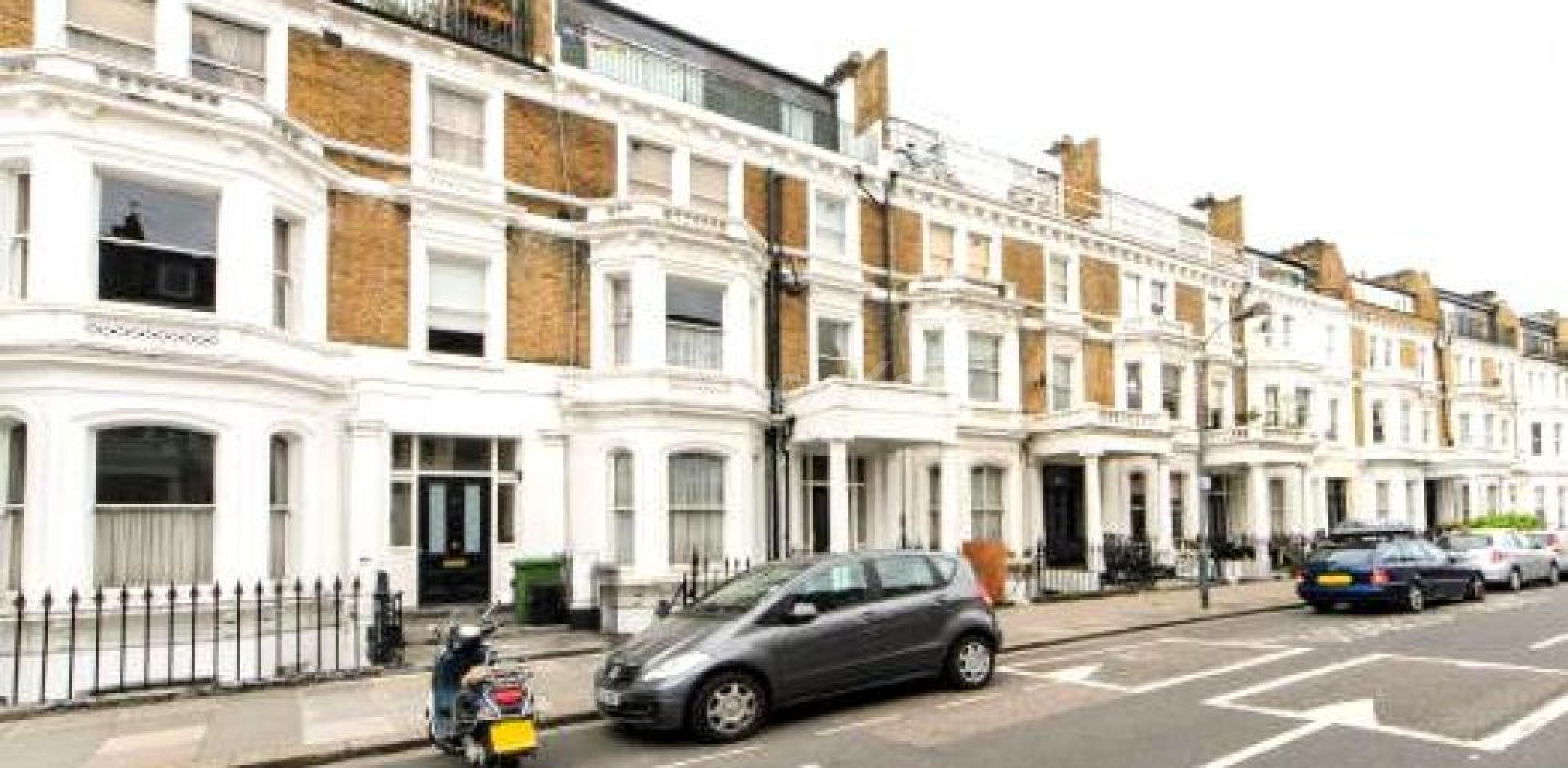 			NEW INSTRUCTION, Studio Apartment, 1 bath, 1 reception Flat			 Sinclair Gardens, Shepherds Bush W14