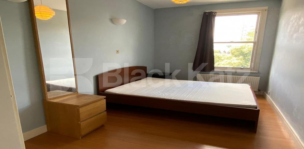 			LET , 2 Bedroom, 1 bath, 1 reception Apartment			 South Lambeth Road , Stockwell / Vauxhall 