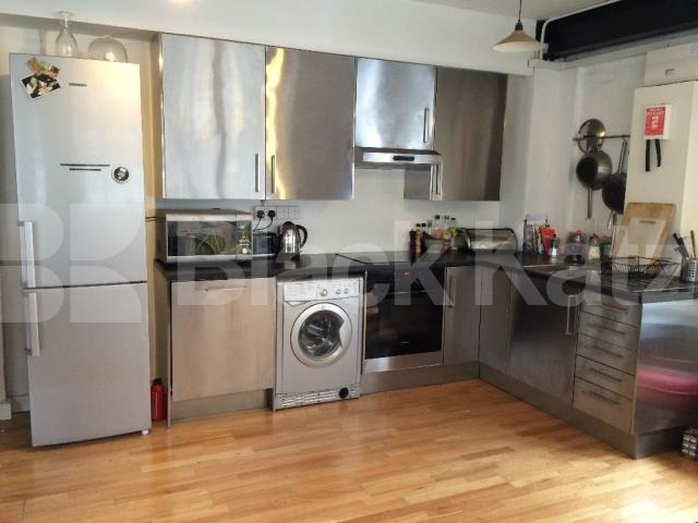 			UNDER OFFER, 3 Bedroom, 1 bath, 1 reception Apartment			 Southampton Way , Camberwell/Peckham