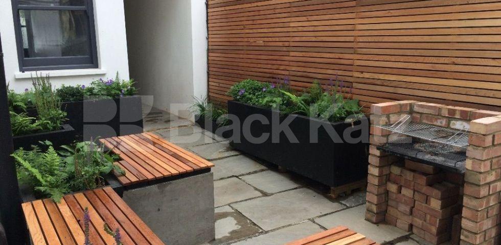 			NEW INSTRUCTION (Includes water rates). , 3 Bedroom, 1 bath, 1 reception Apartment			 Southampton Way , Camberwell/Peckham