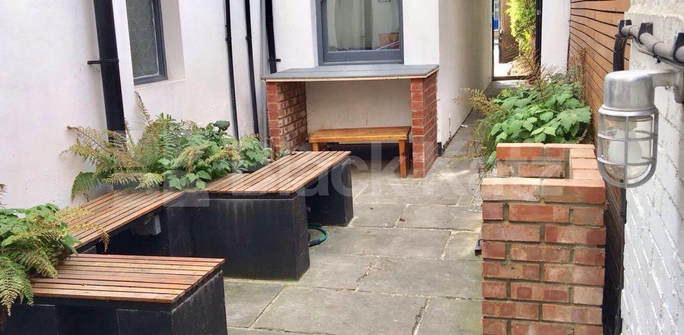 			NEW INSTRUCTION (Includes water rates). , 3 Bedroom, 1 bath, 1 reception Apartment			 Southampton Way , Camberwell/Peckham