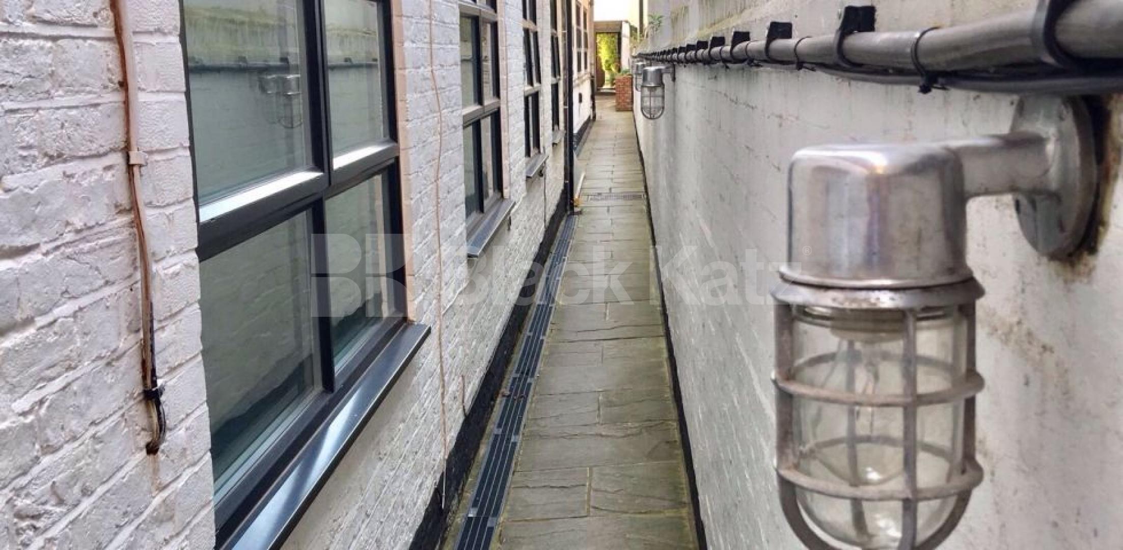 			NEW INSTRUCTION (Includes water rates). , 3 Bedroom, 1 bath, 1 reception Apartment			 Southampton Way , Camberwell/Peckham