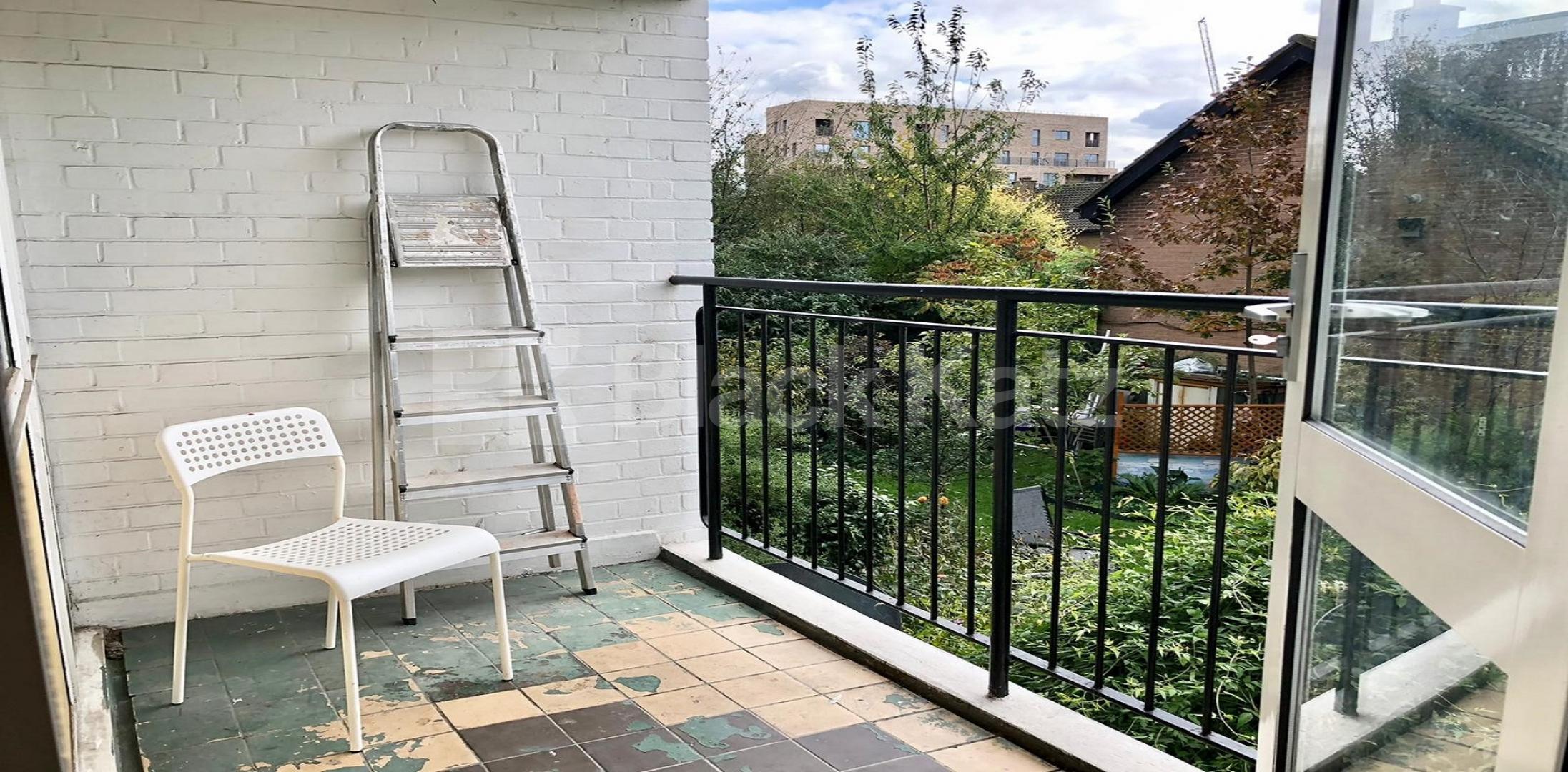 			LET, 3 Bedroom, 1 bath, 1 reception Apartment			 Sidney Square, Whitechapel