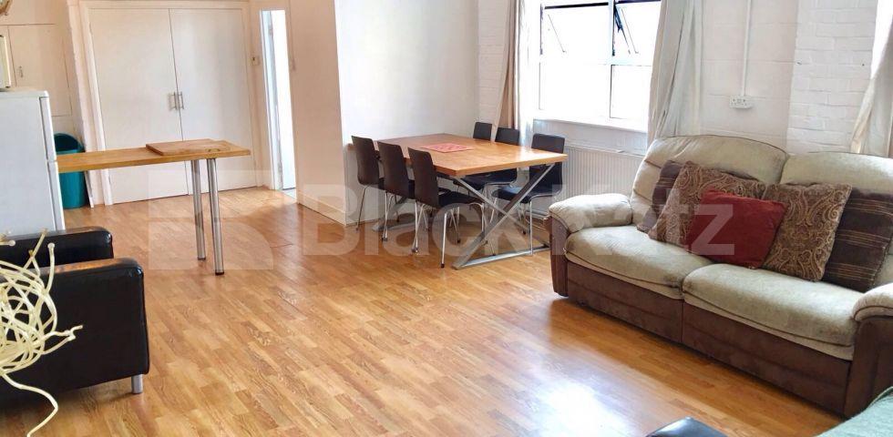 			NEW INSTRUCTION (Includes water rates). , 3 Bedroom, 1 bath, 1 reception Apartment			 Southampton Way , Camberwell/Peckham