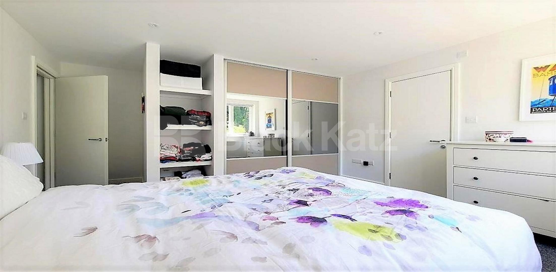 			GARDEN FLAT & WITH GARAGE!, 2 Bedroom, 1 bath, 1 reception House			 St Annes Close, HIGHGATE