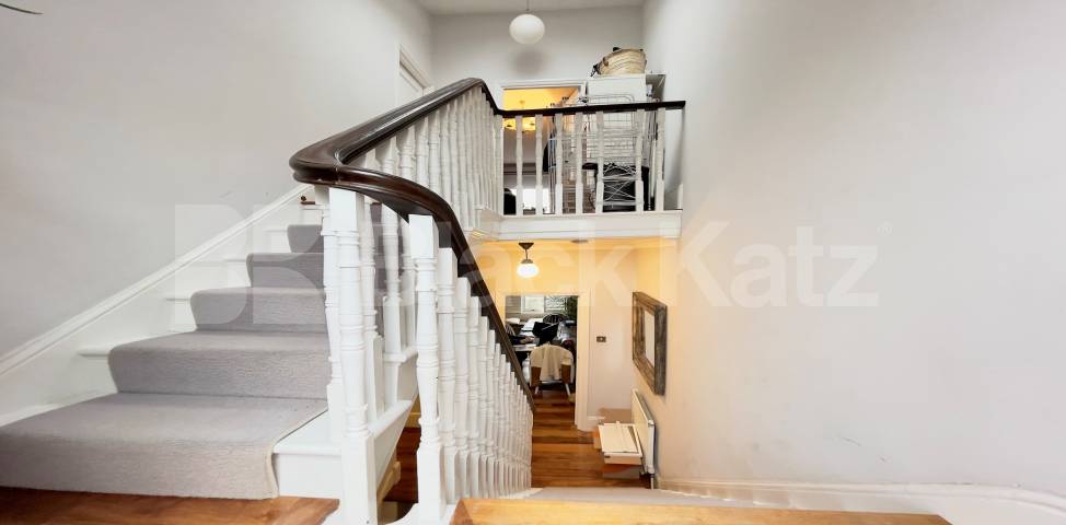 Stunning triplex period conversion with roof terrace  Clapham Road, Clapham North