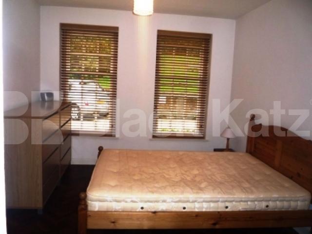 			GREAT LOCATION!, 2 Bedroom, 1 bath, 1 reception Ground Floor Flat			 Stanhope Road, HIGHGATE