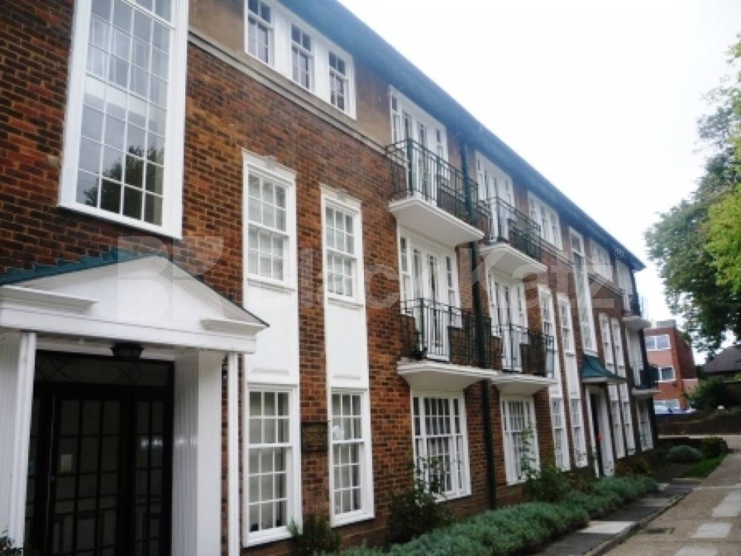 			GREAT LOCATION!, 2 Bedroom, 1 bath, 1 reception Ground Floor Flat			 Stanhope Road, HIGHGATE