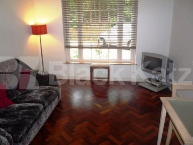 			GREAT LOCATION!, 2 Bedroom, 1 bath, 1 reception Ground Floor Flat			 Stanhope Road, HIGHGATE