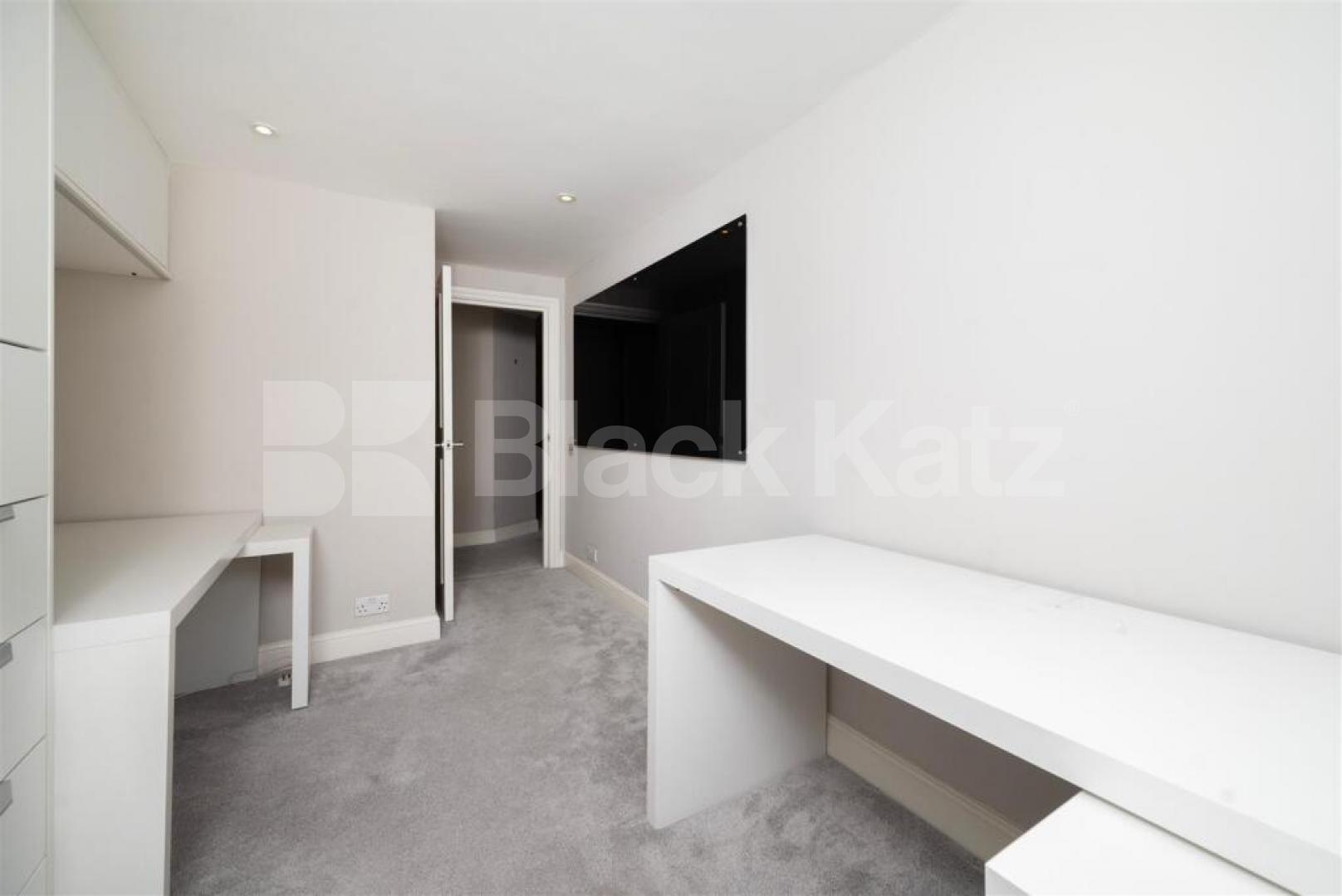 Two bed apartment located within a stones throw to Hyde Park  Stanhope Place, Hyde Park / Bayswater