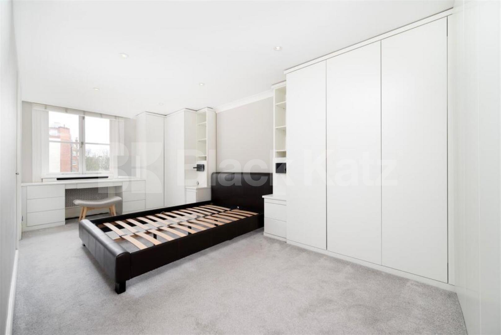 Two bed apartment located within a stones throw to Hyde Park  Stanhope Place, Hyde Park / Bayswater