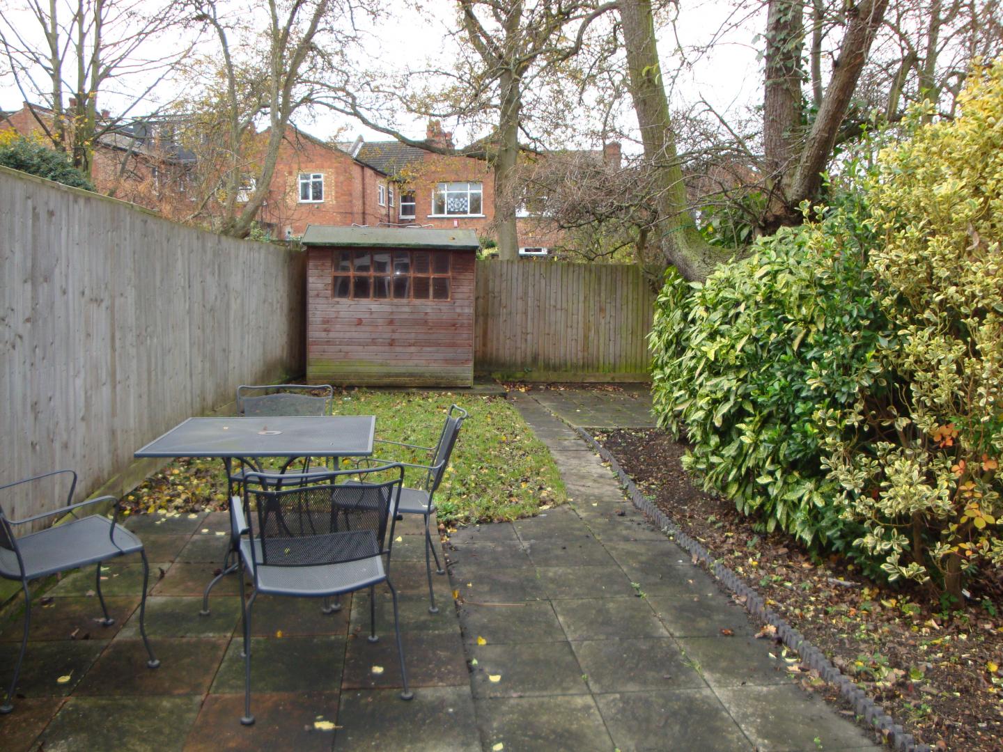 			Garden Flat, 2 Bedroom, 1 bath, 1 reception Flat			 Staverton Road, WILLESDEN GREEN