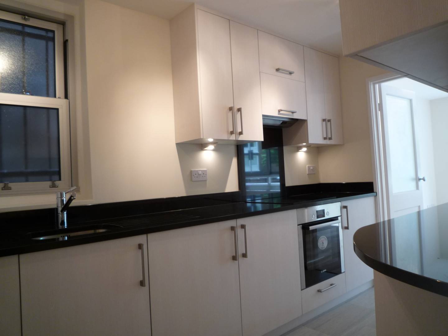 			Only one month's deposit instead of six weeks, saving you £916!, 2 Bedroom, 1 bath, 1 reception Flat			 Steeles Road, BELSIZE PARK