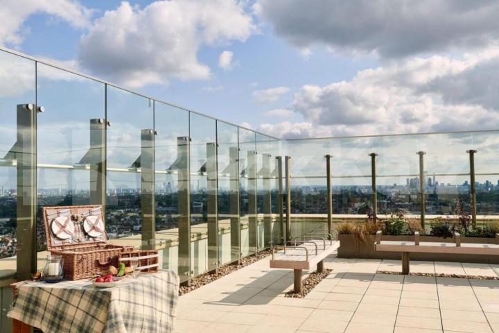Luxury 1 Bed Apartment in Aster Apts N15 with Gym & Concierge Seven Sisters Road, Seven Sisters