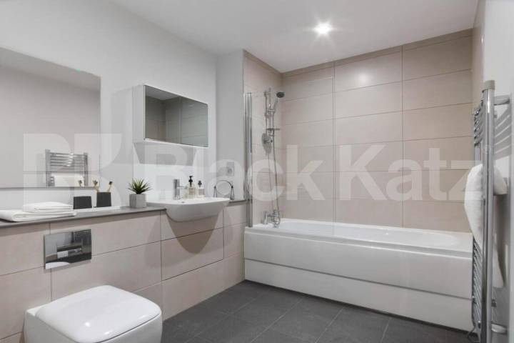 Luxury 1 Bed Apartment in Aster Apts N15 with Gym & Concierge Seven Sisters Road, Seven Sisters