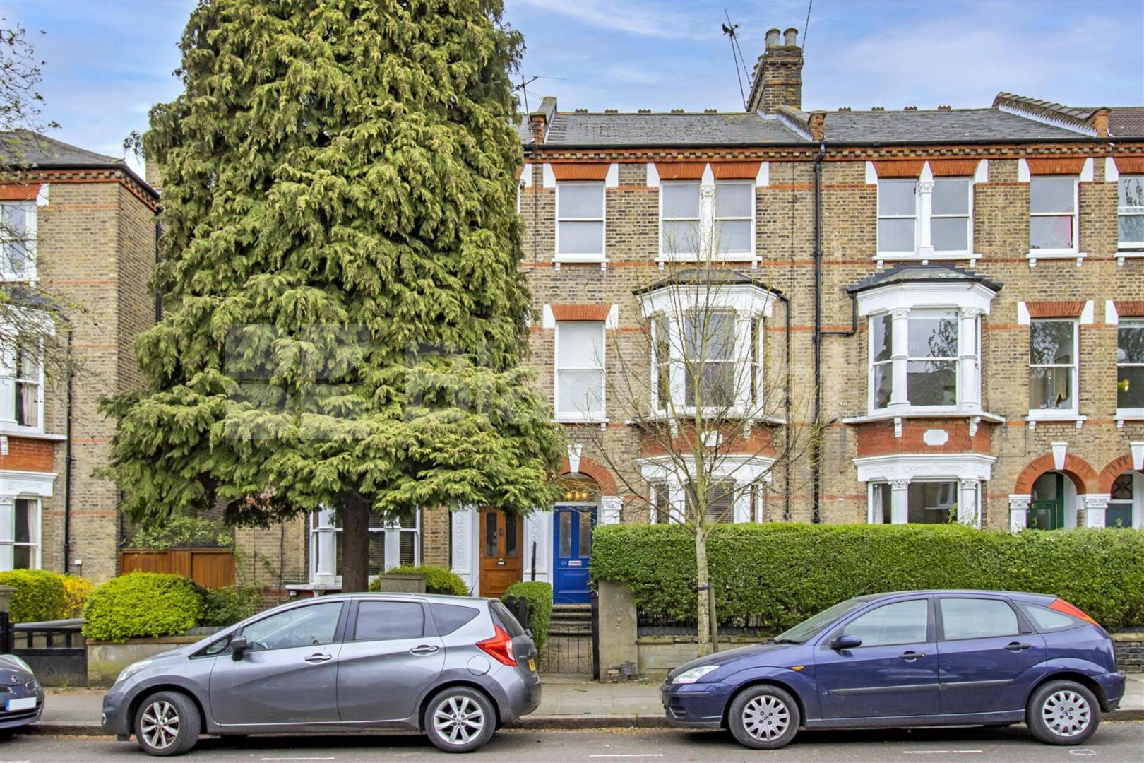 Top floor 3 bedroom property in Tufnell Park with 3 evenly sized bedrooms St Georges Avenue , Tufnell Park 