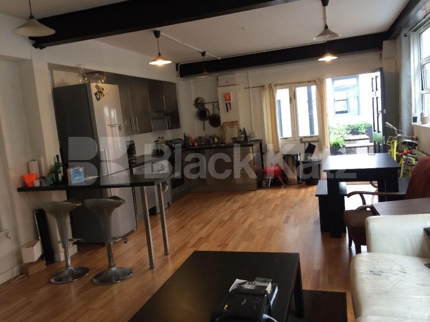 			UNDER OFFER, 3 Bedroom, 1 bath, 1 reception Apartment			 Southampton Way , Camberwell/Peckham