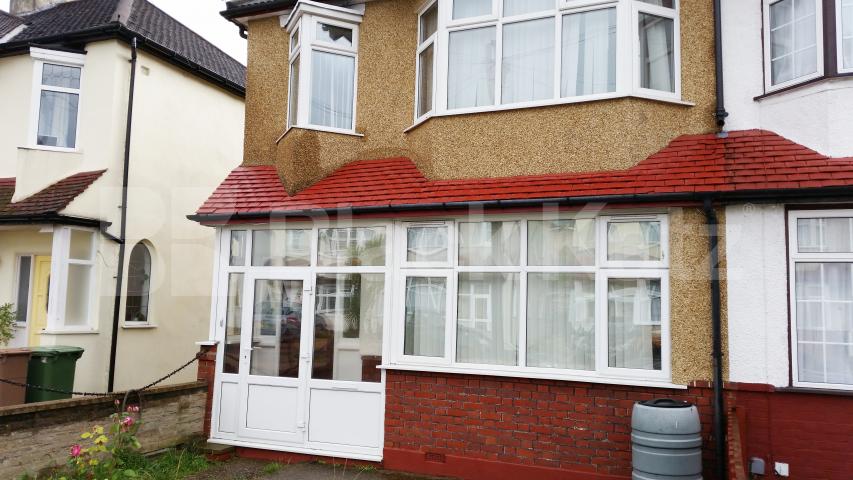 			NEW INSTRUCTION, 3 Bedroom, 1 bath, 1 reception Detached House			 Stonecot Close, Sutton