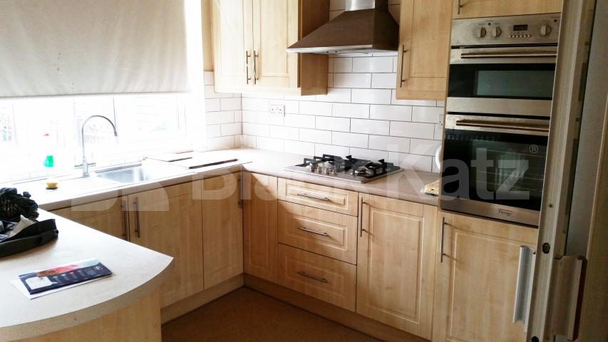 			NEW INSTRUCTION, 3 Bedroom, 1 bath, 1 reception Detached House			 Stonecot Close, Sutton