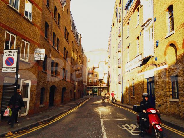 			LET , 2 Bedroom, 1 bath, 1 reception Apartment			 Shad Thames, London Bridge