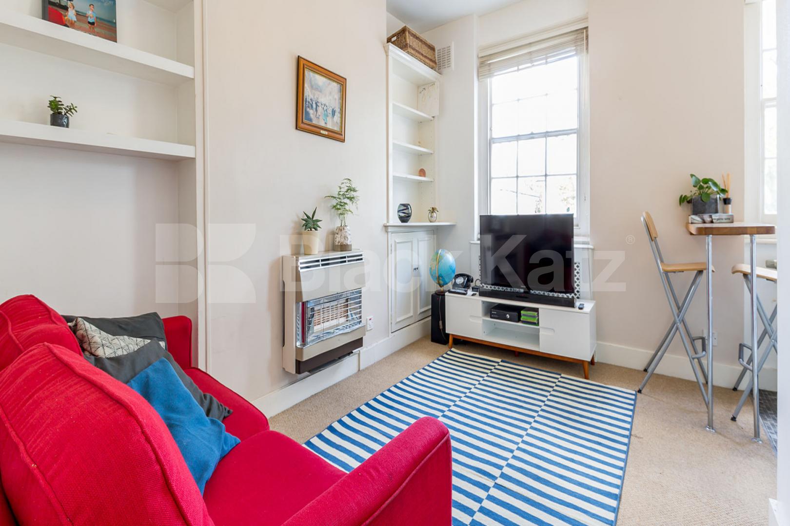Bright 3 bedroom property on the first floor of a period conversion St Thomas Road, Finsbury Park