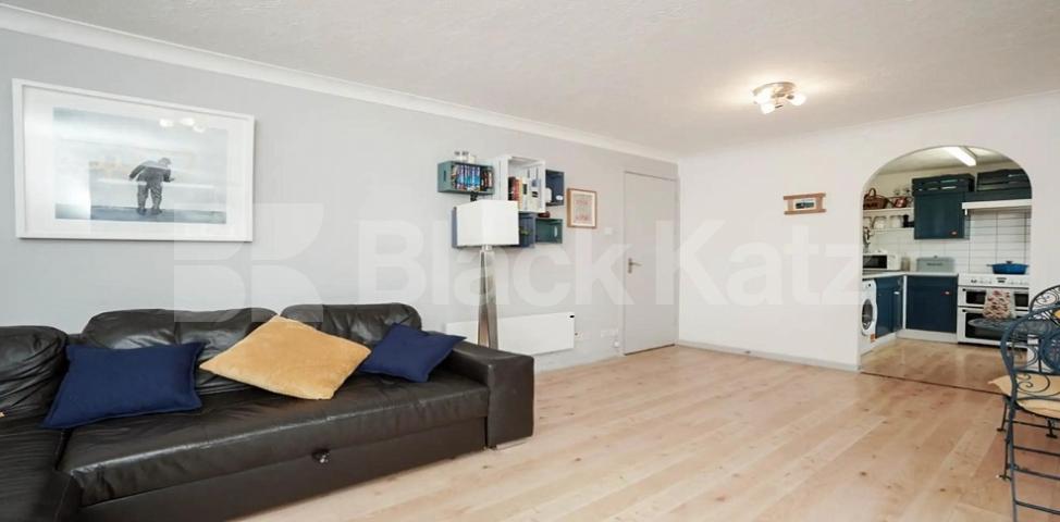 Modern private development with private parking Stubbs Drive, Bermondsey