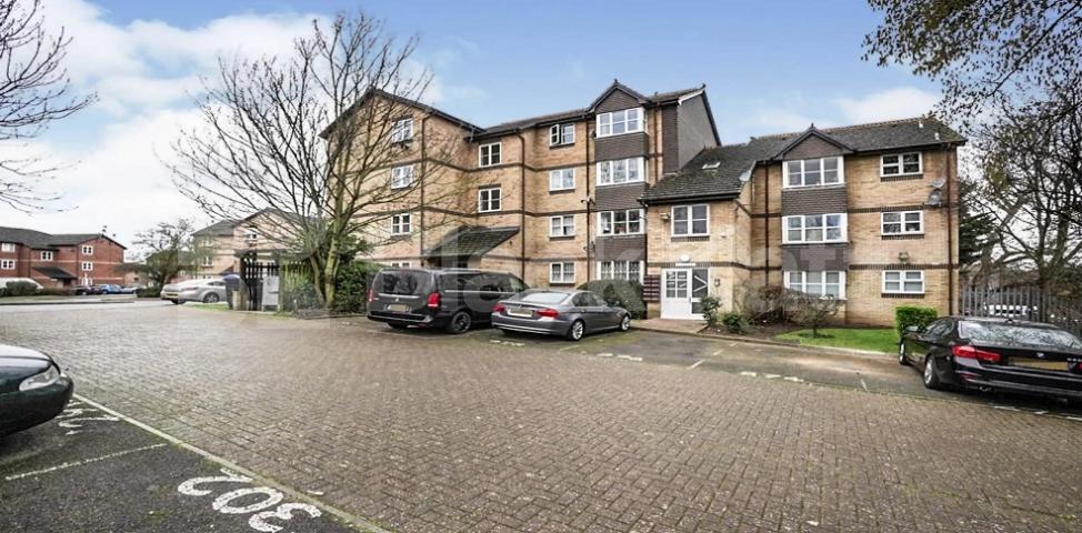 Modern private development with private parking Stubbs Drive, Bermondsey